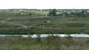 Народ отдыхает в субботу на реке Тосна, Никольское июль 2014