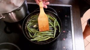 Фасоль на сковороде с сыром. Как пожарить вкусно фасоль. Завтрак из спаржевой фасоли.