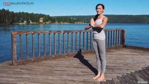 Йога для начинающих: легкая йога за 5 минут для здоровья! Комплекс йоговских упражнений. Практика.
