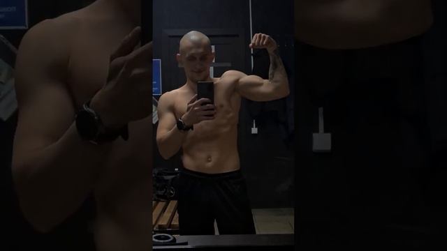 #спорт #спортзал #андеграунд #качалка #бицепс #ставропольский #трицепс #гантели смотреть онлайн