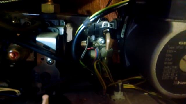 Ремонт газового котла Protherm Lynx 24 протекает Не сложный ремонт смотреть онлайн