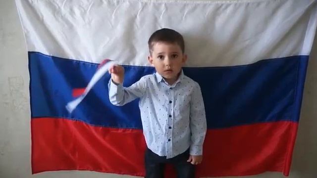 Роман Плетнев исполняет «Гимн России» смотреть онлайн