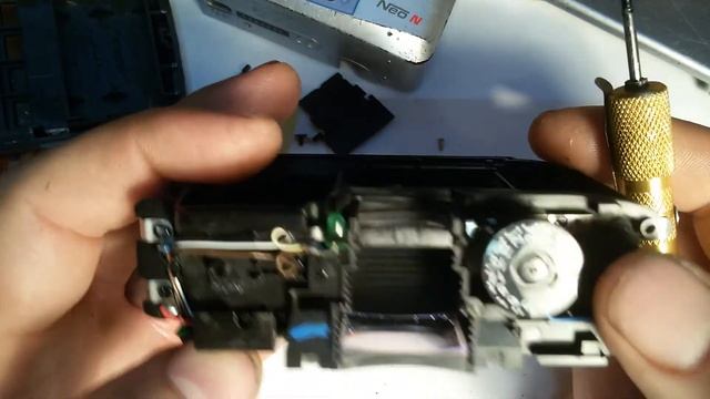 пленочный фотоаппарат-мыльница в разбор! (КИНОЖУРНАЛ ПАЯЛЬНИК №19.21) смотреть онлайн