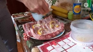 Свинные Ребрышки в маринаде на Мангале.Такого рецепта вы не найдете.Готовим у Моря.