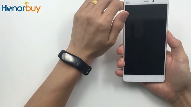 Xiaomi Mi Band 2 Unboxing and Hands On смотреть онлайн