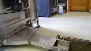 Автоматическая линия по откачке меда в Венгрии