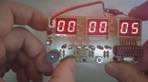 Часы с таймером и секундомером.