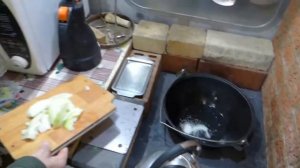 ГАРАЖ  зимой ЖАРЕНЫЕ ЛАНГУСТИНЫ в КАЗАНЕ