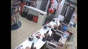 Кража в парфюмерном магазине на 8 Марта, 110