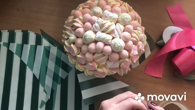 Букет из маршмеллоу, мармелада и Raffaello.