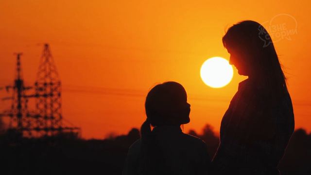 Вкладывались-вкладывались в дачу свекрови, чтобы "внучкам было, где летовать" смотреть онлайн