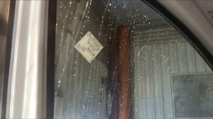 Как переклеить наклейку в ремонтной зоне авто, без повреждений.