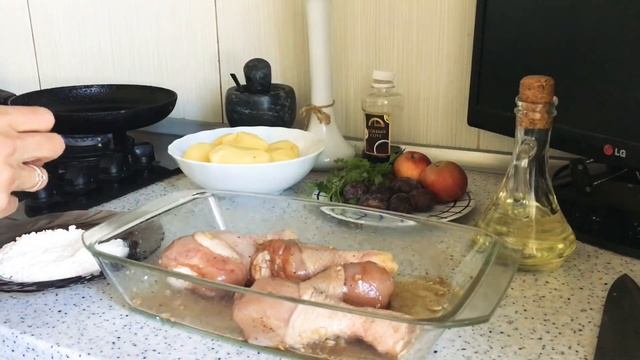 Куриные ножки с фруктами смотреть онлайн