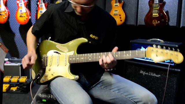 MusicData - Fender Masterbuilt Irish pub Dennis Galuszka смотреть онлайн