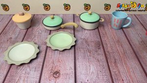 Набор посуды для приготовления еды Lanson Toys на подложке в ассортименте