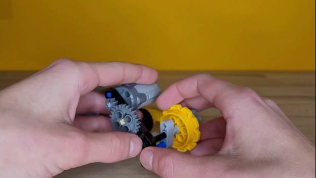 Lego Technic Monowheel using Inverted Tracks смотреть онлайн
