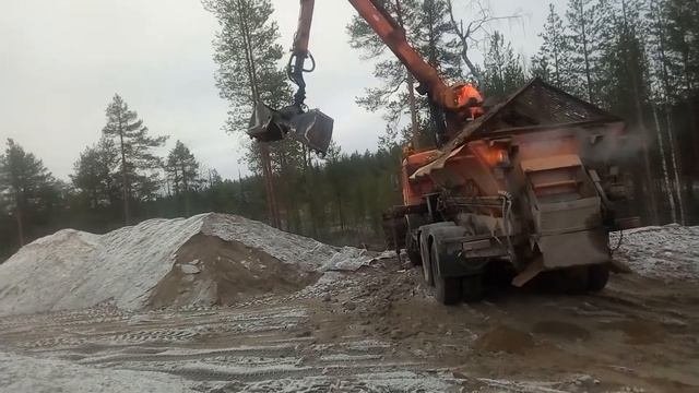 Погрузка манипулятором! Первый раз)