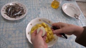 Как почистить АНЧОУСЫ - ХАМСУ и приготовить салат