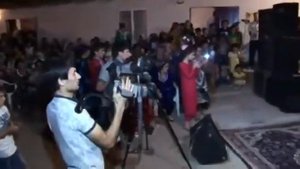 Падарчон туро ман  гам  бидодам