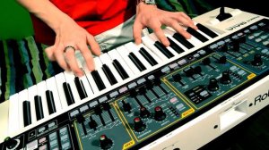 Roland GAIA SH-01 impro HD Video & Audio