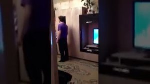 Сын орет на мать