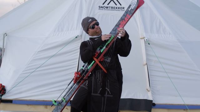 Skier Launches Massive Front flip & Lands Impossible Crash смотреть онлайн