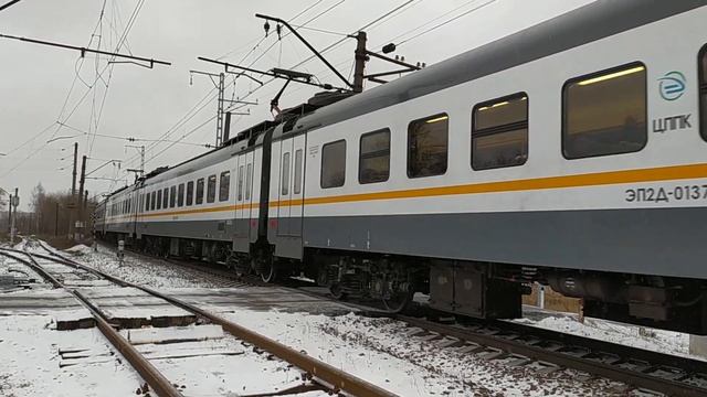 "2700 подписчиков!" Электропоезд ЭП2Д-0137 ЦППК станция Каналстрой 27.10.2023 смотреть онлайн