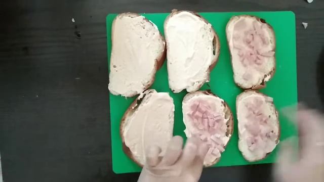 Очень быстрый и вкусный завтрак! ГОРЯЧИЕ БУТЕРБРОДЫ ЗА 20 МИНУТ смотреть онлайн