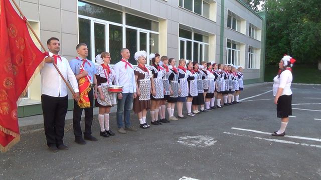 ЛУЧШЕЕ ПОЗДРАВЛЕНИЕ РОДИТЕЛЕЙ ДЛЯ ВЫПУСКНИКОВ 2019. КЛИП НА ВЫПУСКНОЙ. У НАС БЫЛО ДЕТСТВО!