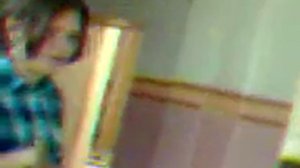 Ученица моет полы(2)