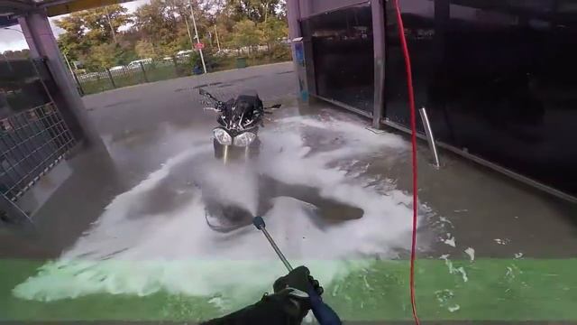 Селфи мойка мотоцикла | Motorcycle washing) смотреть онлайн