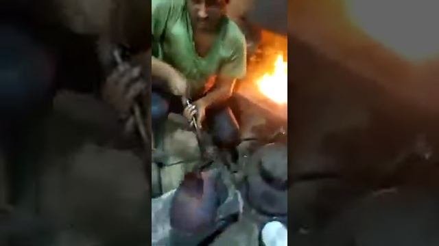 НЕВЕРОЯТНО.  Тибетские поющие чаши. Ручное производство. Звуки и вибрации ТИБЕТА.