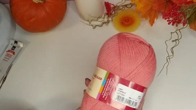 Пряжи много не бывает??? Обзор новой пряжи #вязание #молодой_блогер #рукоделие смотреть онлайн