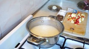 Рисовая Каша с изюмом и яблоками - ВКУСНЯША | Rice porridge Healthy breakfast for children.