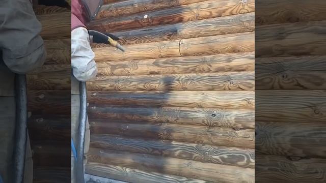 Шлифовка сруба деревянного дома пескоструем