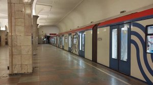 Первая «Москва 2019». 81-765.4/766.4/767.4 №65301-65302 на станции Кропоткинская