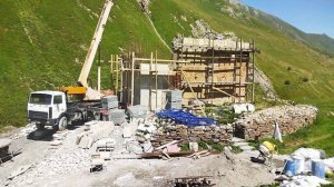 Зругский храм Мады-Майрам вид снаружи (13.08.2022)