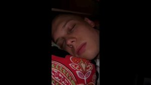 когда мама заходит к тебе в комнату в 3:00 ночи (Видео не моё оригинал Янчик)