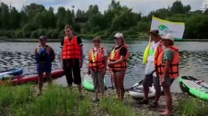 Сплав незрячих по реке на сапбордах в Кузбассе.