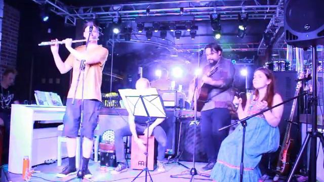 Евгений Харитонов - Конопатое чудо (С. Канунников). Фолк-концерт в "ФАНЗОНЕ" 29.06.18 смотреть онлайн