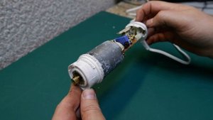 НЕ ВЫБРАСЫВАЙ СТАРЫЙ МИКСЕР! Полезная переделка своими руками.