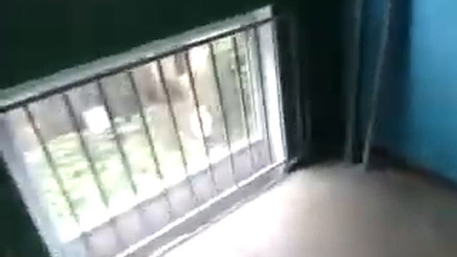 ВЫЗВАЛ БАБАДУКА В ПОДЪЕЗДЕ|ДВИГАЛАСЬ ИГРУШКА смотреть онлайн