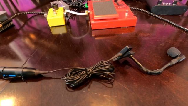 How to Use Guitar Pedals with Acoustic Instruments - Part 1 // *preamps and microphones explained* смотреть онлайн