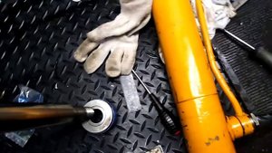 Самоделка, ремонт гидроцилиндра