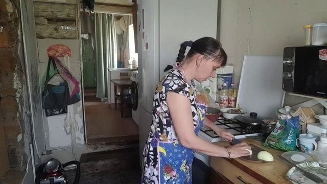 Веселое приготовление ужина с сыночком. Приехала мама помогать.