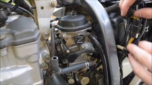 How to remove and reinstall the carburetor from a Suzuki DRZ 400 S & SM (Carb removal)