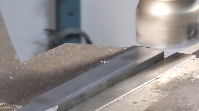 Тест фрезы.Фрезерный инструмент BAR400R .