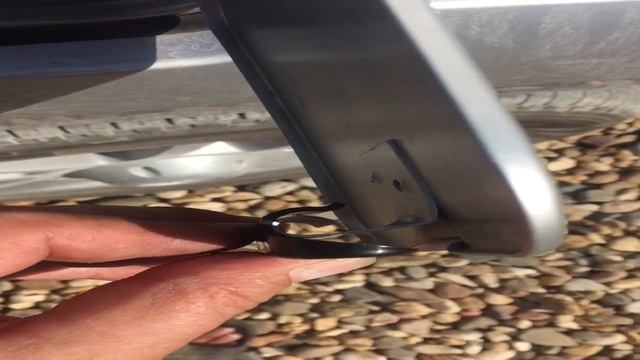 Ремонт защёлки-фиксатора крышки люка наливной горловины топливного бака УАЗ Патриот 2018 г. смотреть онлайн