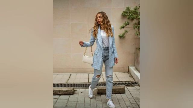 Образы с цветовыми сочетаниями белый+голубой смотреть онлайн