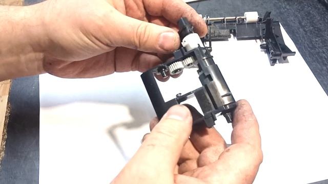 Samsung 3400/ 3405/ 2070/ Xerox 3020/ 3025 ролики захвата бумаги _ как снять/ почистить/ поменять смотреть онлайн